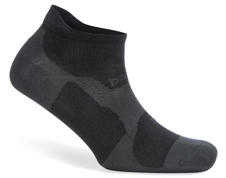 212733_Hidden_Dry_No_Show_Socks_05_1080x645_b1209888-e018-4fe2-a29e-87b560a4d8ea