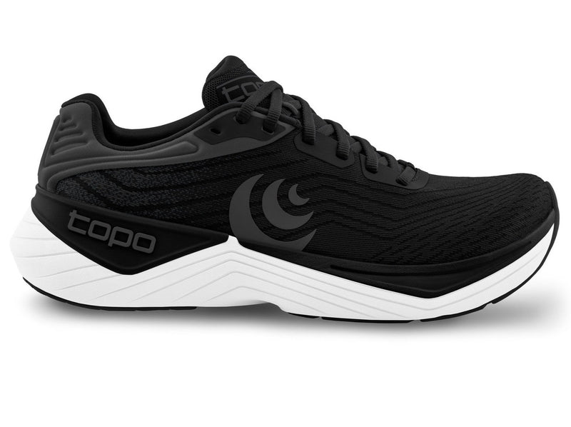 topo-womens-ultrafly-5-running-shoe-black-white-5