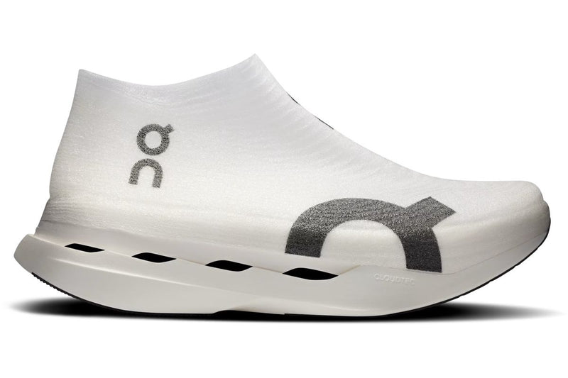unisex-on-running-lightspray-cloudboom-strike-white-black_5