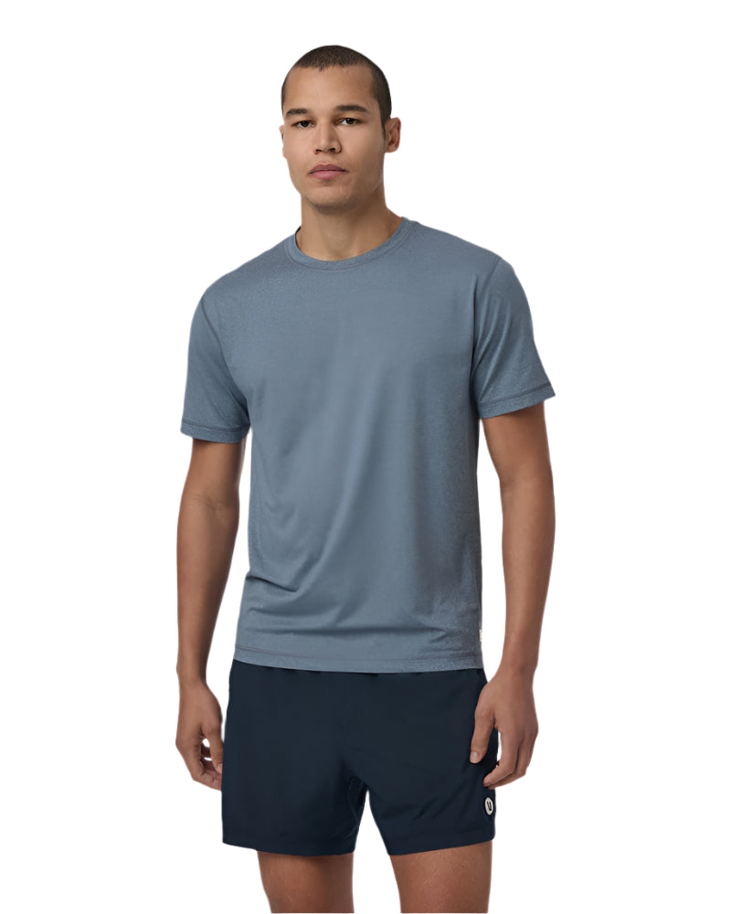 vuori-mens-tradewind-performance-tee-pacific-heather-1