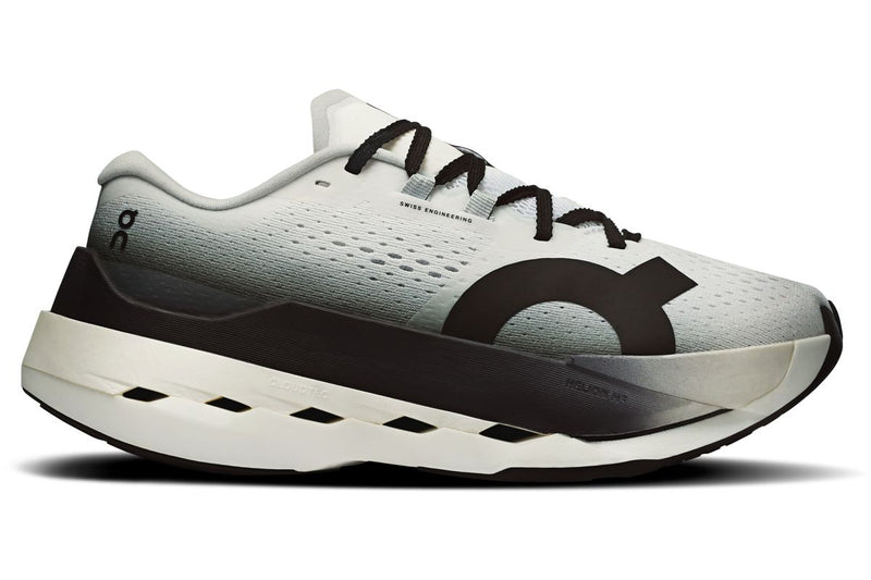 womens-on-cloudboom_max-white_black_2